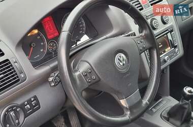 Мінівен Volkswagen Touran 2009 в Луцьку