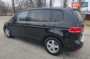 Микровэн Volkswagen Touran 2016 в Запорожье