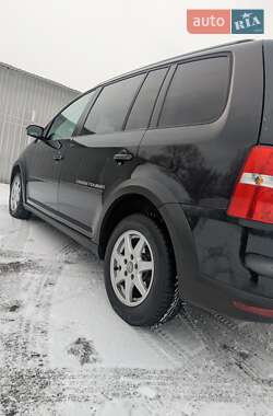 Мінівен Volkswagen Touran 2008 в Києві