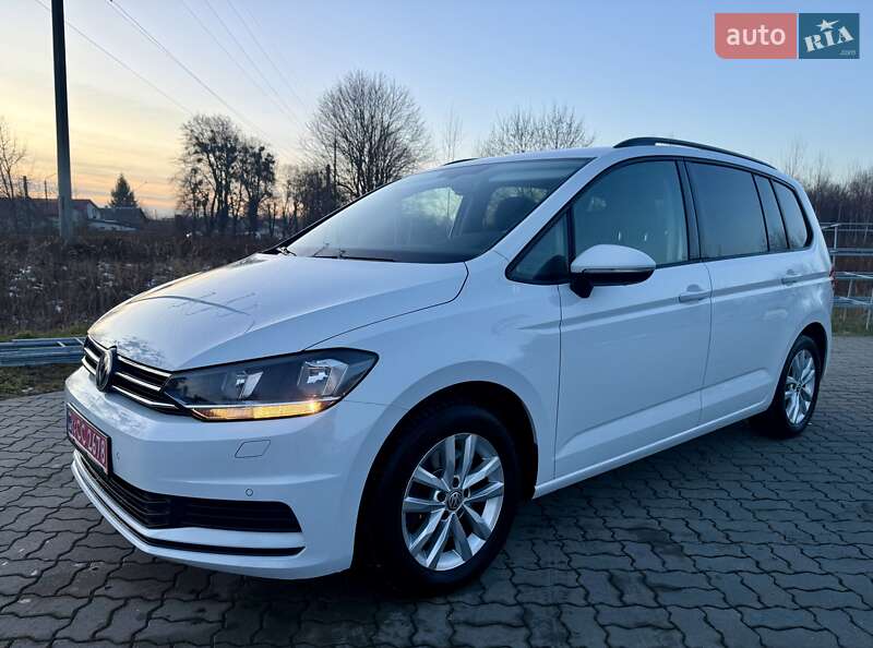 Микровэн Volkswagen Touran 2017 в Стрые