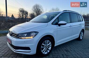 Микровэн Volkswagen Touran 2017 в Стрые