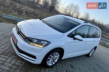 Микровэн Volkswagen Touran 2017 в Стрые