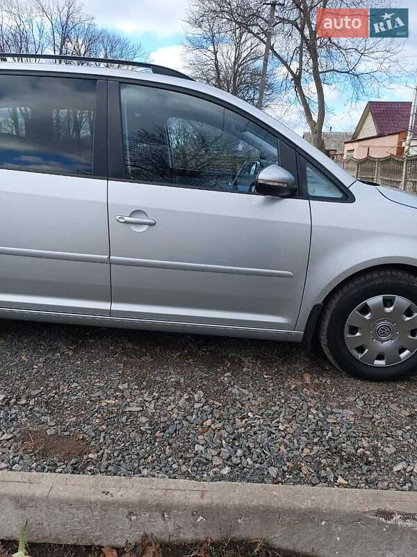 Минивэн Volkswagen Touran 2013 в Новомиргороде