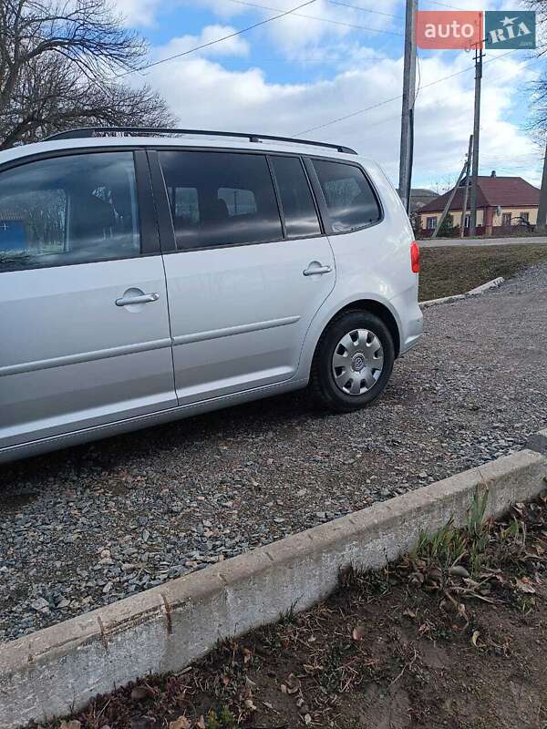 Минивэн Volkswagen Touran 2013 в Новомиргороде