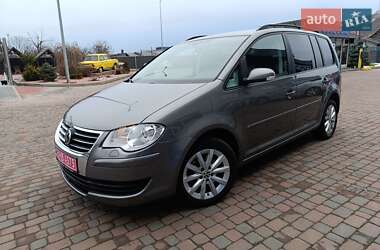 Мінівен Volkswagen Touran 2008 в Сарнах