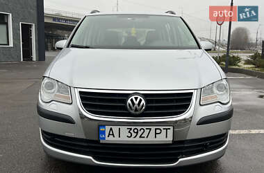 Мінівен Volkswagen Touran 2008 в Києві