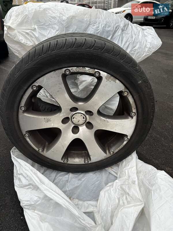 Минивэн Volkswagen Touran 2008 в Киеве