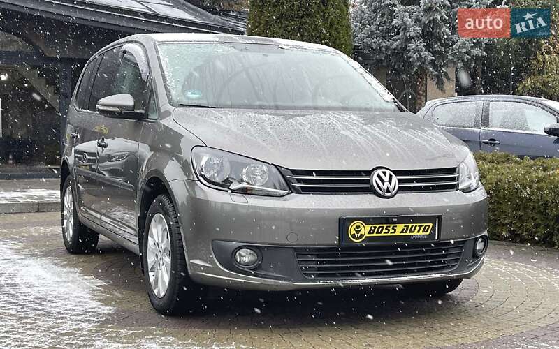 Минивэн Volkswagen Touran 2011 в Львове