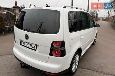 Минивэн Volkswagen Touran 2010 в Житомире