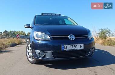 Мінівен Volkswagen Touran 2013 в 