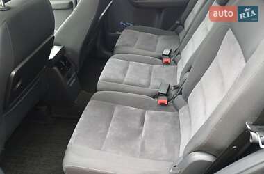 Мінівен Volkswagen Touran 2013 в 