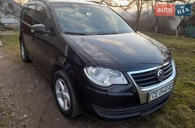 Мінівен Volkswagen Touran 2007 в Чернівцях