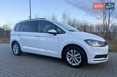 Мікровен Volkswagen Touran 2017 в Стрию