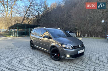 Мінівен Volkswagen Touran 2013 в Сваляві