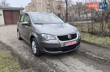 Минивэн Volkswagen Touran 2010 в Калуше