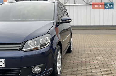 Минивэн Volkswagen Touran 2010 в Виноградове