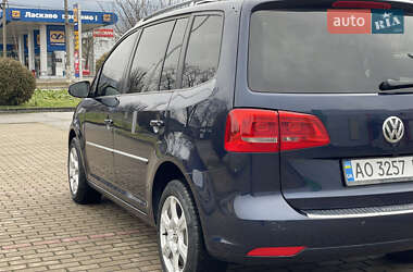 Минивэн Volkswagen Touran 2010 в Виноградове