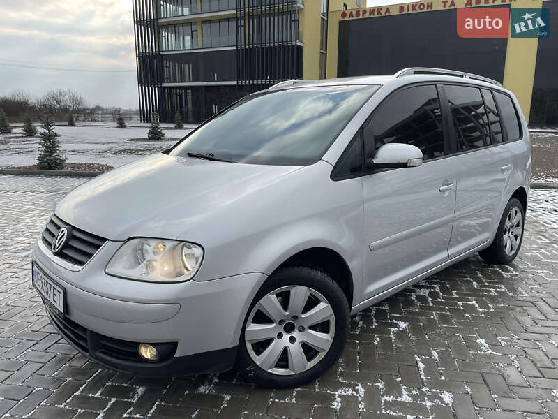 Мінівен Volkswagen Touran 2003 в Чернівцях