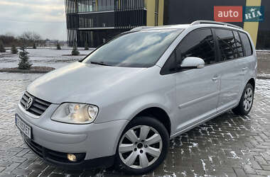 Мінівен Volkswagen Touran 2003 в Чернівцях