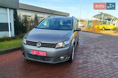 Мінівен Volkswagen Touran 2010 в Сарнах