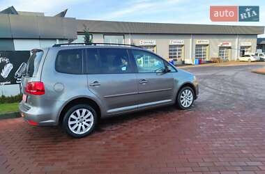 Мінівен Volkswagen Touran 2010 в Сарнах