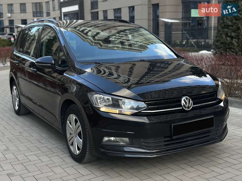 Микровэн Volkswagen Touran 2016 в 