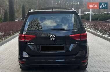 Микровэн Volkswagen Touran 2016 в 