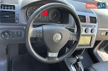 Мінівен Volkswagen Touran 2010 в 
