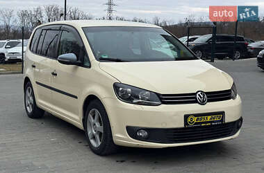 Мінівен Volkswagen Touran 2015 в Чернівцях