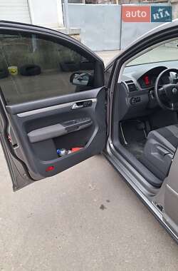 Минивэн Volkswagen Touran 2009 в 