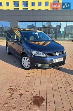 Минивэн Volkswagen Touran 2011 в Нетешине