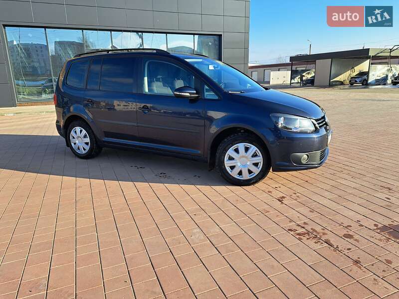 Минивэн Volkswagen Touran 2011 в Нетешине