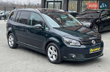 Мінівен Volkswagen Touran 2014 в Чернівцях