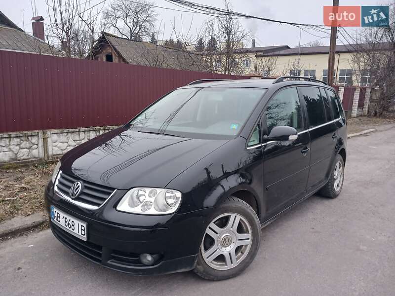Минивэн Volkswagen Touran 2003 в 