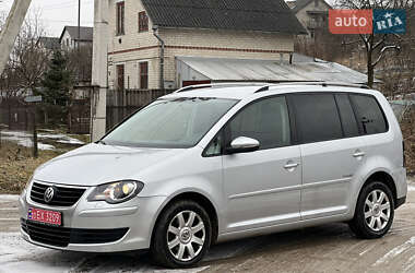 Мінівен Volkswagen Touran 2010 в Тернополі