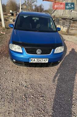 Минивэн Volkswagen Touran 2006 в Овруче