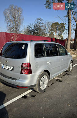 Минивэн Volkswagen Touran 2008 в Житомире