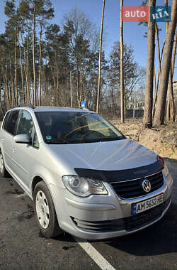 Минивэн Volkswagen Touran 2008 в Житомире