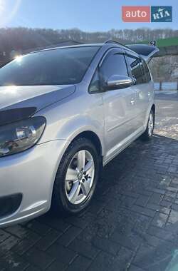 Минивэн Volkswagen Touran 2010 в Черновцах