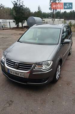 Минивэн Volkswagen Touran 2007 в Киеве