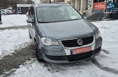 Минивэн Volkswagen Touran 2008 в Ровно