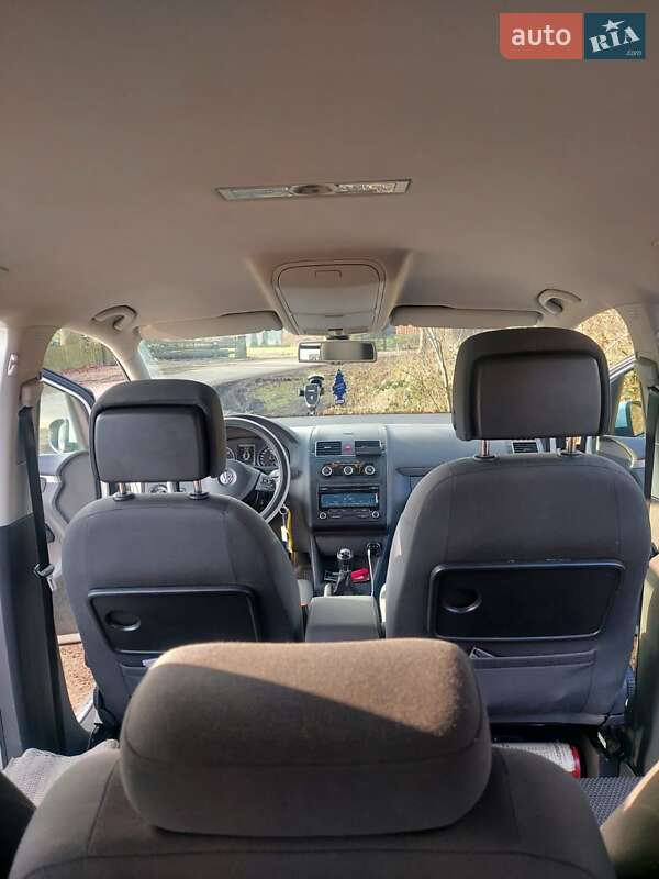 Минивэн Volkswagen Touran 2012 в Нововолынске фото 18 Минивэн Volkswagen Touran 2012 в Нововолынске