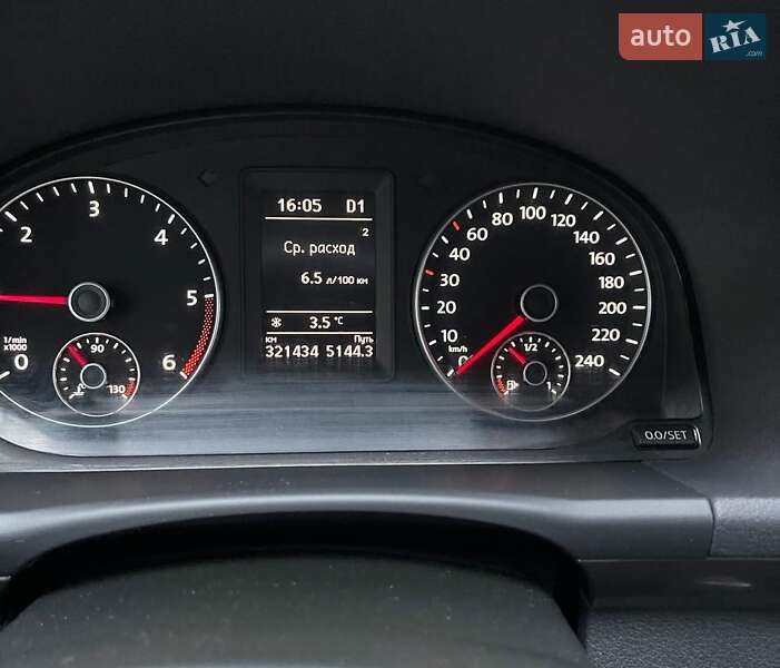 Минивэн Volkswagen Touran 2015 в Киеве