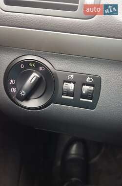 Минивэн Volkswagen Touran 2010 в 