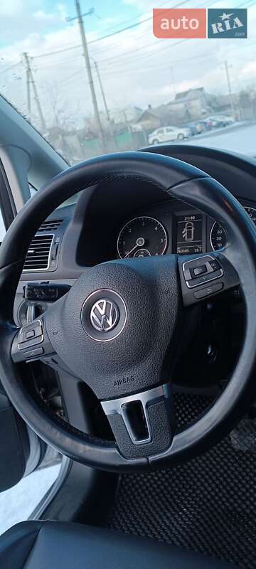 Минивэн Volkswagen Touran 2011 в Кременчуге фото 7 Минивэн Volkswagen Touran 2011 в Кременчуге