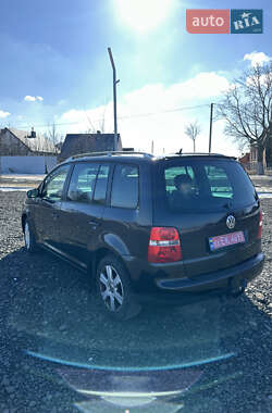 Мінівен Volkswagen Touran 2005 в 