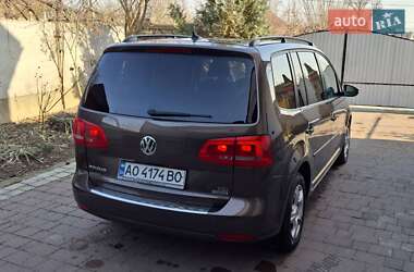 Мінівен Volkswagen Touran 2011 в 