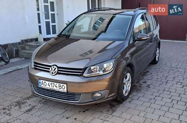 Мінівен Volkswagen Touran 2011 в 