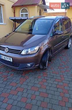 Мінівен Volkswagen Touran 2012 в Стрию