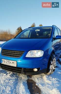 Минивэн Volkswagen Touran 2004 в Мене